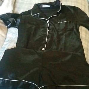 Satin pjs